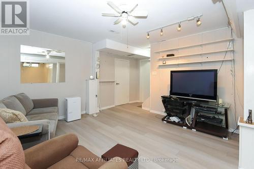 323 Fullerton Avenue, Ottawa, ON - Indoor Photo Showing Living Room