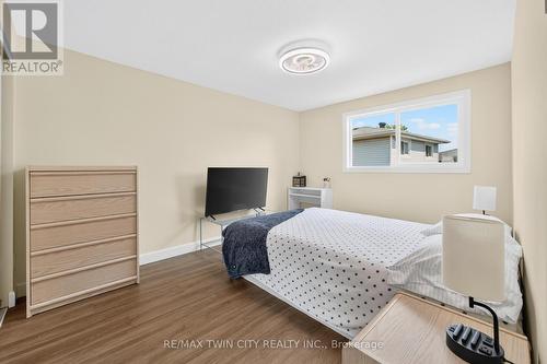 720 Parkview Crescent, Cambridge, ON - Indoor Photo Showing Bedroom