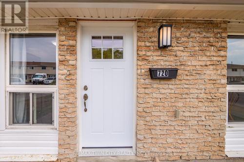 720 Parkview Crescent, Cambridge, ON - Outdoor With Exterior