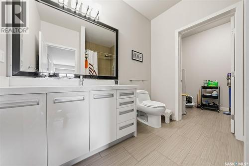 103 1120 Hampton Circle, Saskatoon, SK - Indoor Photo Showing Bathroom