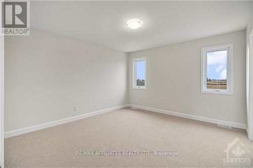 1208 Montblanc Crescent, Russell, ON - Indoor Photo Showing Other Room