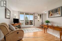 Laminate floors through main living areas - 