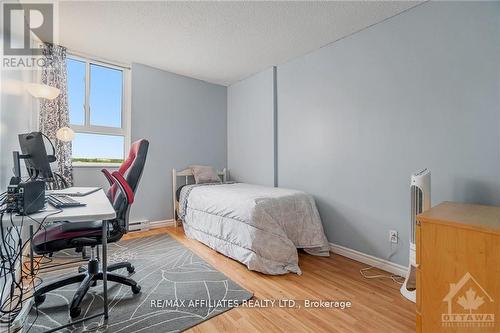 717 - 2000 Jasmine Crescent, Ottawa, ON - Indoor