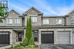 714 REGIMENT AVENUE  Ottawa, ON K2M 0E3