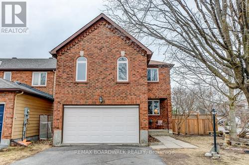 39 INWOOD DRIVE  Ottawa, ON K2M 1Z3