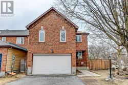 39 INWOOD DRIVE  Ottawa, ON K2M 1Z3