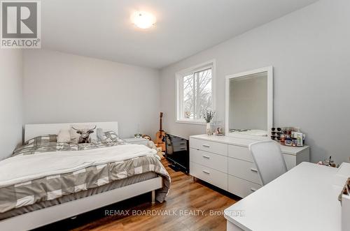 39 Inwood Drive, Ottawa, ON - Indoor Photo Showing Bedroom