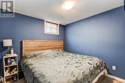 39 Inwood Drive, Ottawa, ON - Indoor Photo Showing Bedroom
