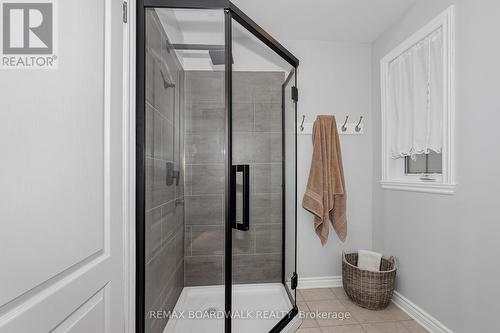 11 Grove Street, South Dundas, ON - Indoor Photo Showing Bathroom