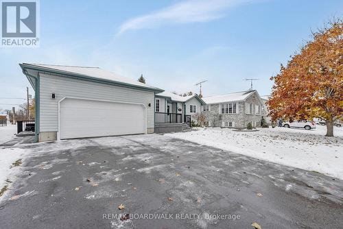 11 Grove Street, South Dundas, ON - Outdoor