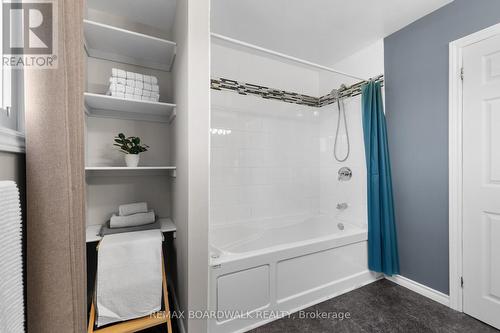 164 Napoleon Street, Carleton Place, ON - Indoor Photo Showing Bathroom