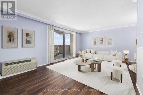 Large living room - 2305 - 1025 Richmond Road, Ottawa, ON - Indoor Photo Showing Living Room