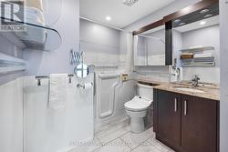 Large bathroom - 