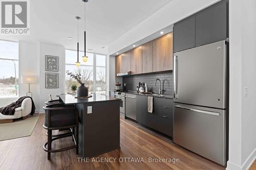 101 - 3071 Riverside Drive, Ottawa, ON - Indoor Photo Showing Kitchen