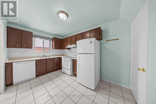 3192 Bannon Way, Ottawa, ON - Indoor Photo Showing Kitchen