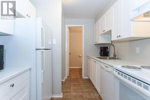 87A - 758 St Andre Drive, Ottawa, ON - Indoor Photo Showing Kitchen