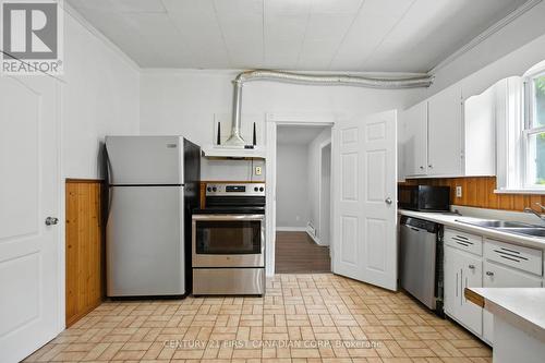 111 Wharncliffe Road N, London North (North N), ON - Indoor Photo Showing Kitchen