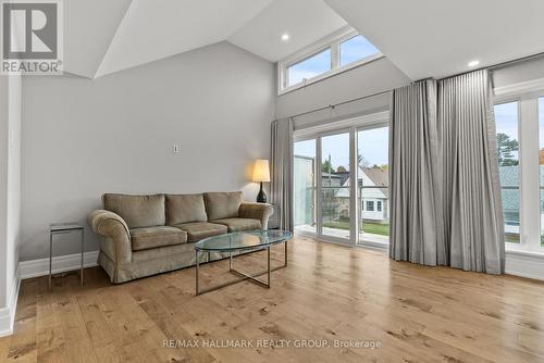 SITTING AREA IN PRIMARY BEDROOM. - 217 Belford Crescent, Ottawa, ON - Indoor Photo Showing Living Room