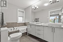 LUXURY 5-PIECE ENSUITE. - 