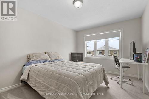 501 Parade Drive, Ottawa, ON - Indoor Photo Showing Bedroom