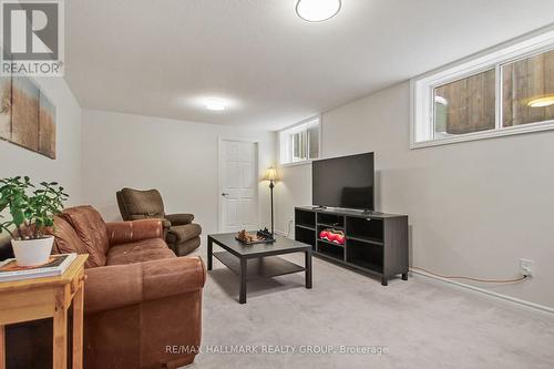 501 Parade Drive, Ottawa, ON - Indoor