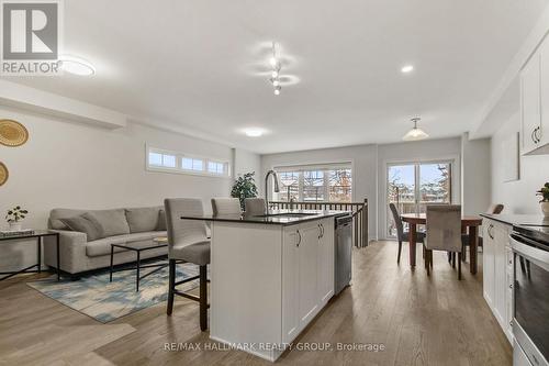 501 Parade Drive, Ottawa, ON - Indoor Photo Showing Other Room