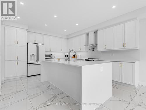 171 Busato Drive, Whitchurch-Stouffville, ON - Indoor Photo Showing Kitchen