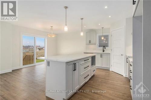 Lot 46 Falcon Lane, Russell, ON - Indoor Photo Showing Kitchen With Upgraded Kitchen