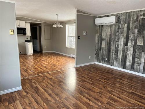 45 Crown Crt, Waasis, NB 