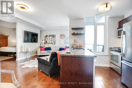 407 - 575 Byron Avenue, Ottawa, ON - Indoor Photo Showing Kitchen