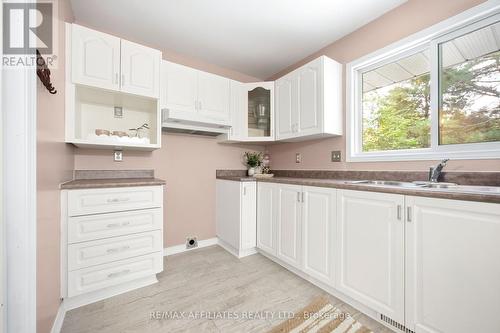 121 Stamford Drive, Drummond/North Elmsley, ON - Indoor Photo Showing Kitchen With Double Sink