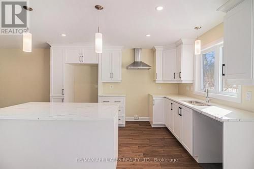 353 Voyageur Place, Russell, ON - Indoor Photo Showing Kitchen With Double Sink