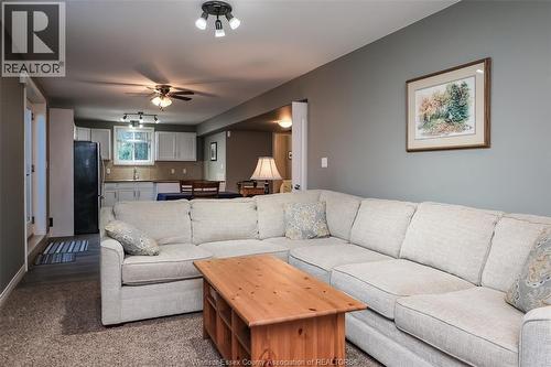 8470 Malden, Lasalle, ON - Indoor Photo Showing Living Room