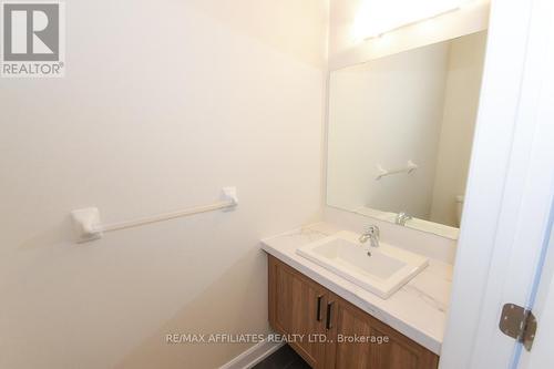 1060 Chablis Crescent, Russell, ON - Indoor Photo Showing Bathroom