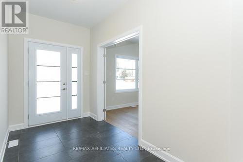 1060 Chablis Crescent, Russell, ON - Indoor Photo Showing Other Room