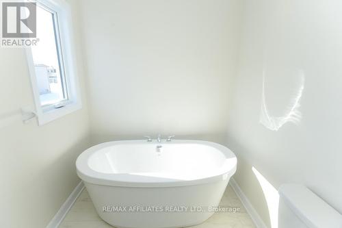 1060 Chablis Crescent, Russell, ON - Indoor Photo Showing Bathroom