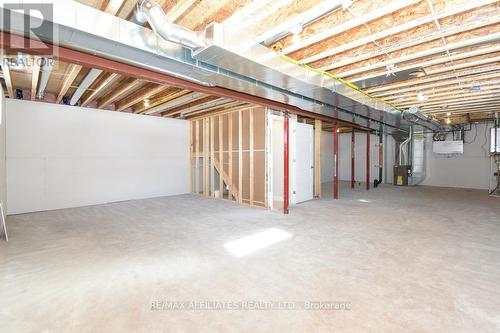 1060 Chablis Crescent, Russell, ON - Indoor Photo Showing Basement