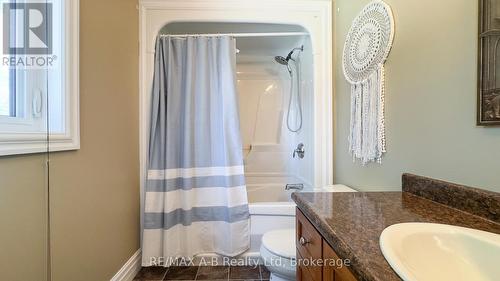 83 Sylvia Street, West Perth (Mitchell), ON - Indoor Photo Showing Bathroom