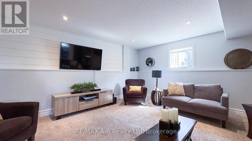 83 Sylvia Street, West Perth (Mitchell), ON - Indoor Photo Showing Living Room