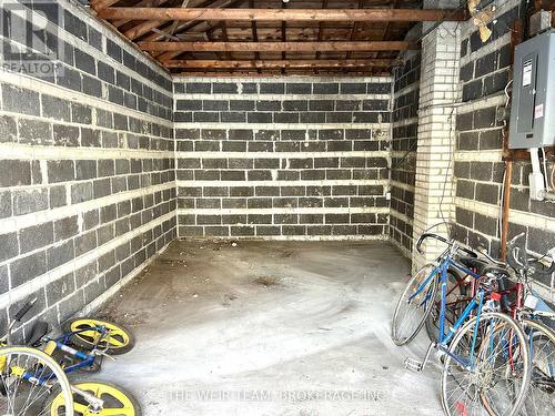 17 Glen Robert Drive, Toronto, ON - Indoor