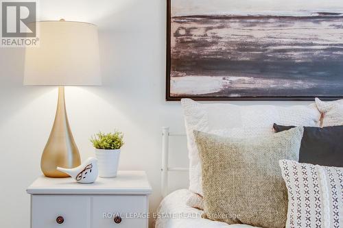 213 - 7363 Kennedy Road, Markham, ON - Outdoor