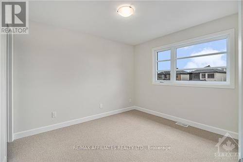 1205 Montblanc Crescent, Russell, ON - Indoor Photo Showing Other Room