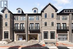 9 - 260 EAGLE STREET  Newmarket, ON L3Y 1K1