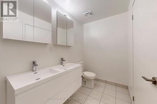 1605 - 8119 Birchmount Road, Markham, ON - Indoor Photo Showing Bathroom