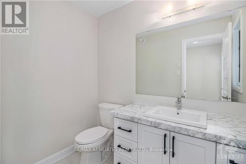 1207 Montblanc Crescent, Russell, ON - Indoor Photo Showing Bathroom