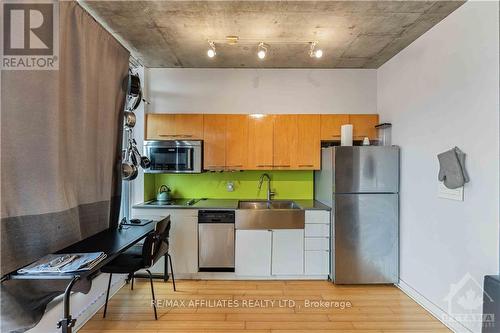 505 - 383 Cumberland Street, Ottawa, ON - Indoor Photo Showing Kitchen
