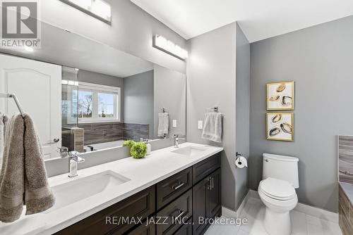 2415 Winlord Place, Oshawa (Windfields), ON - Indoor Photo Showing Bathroom