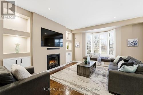 2415 Winlord Place, Oshawa (Windfields), ON - Indoor Photo Showing Living Room With Fireplace