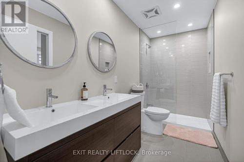 805 - 195 Hunter E, Peterborough (Ashburnham Ward 4), ON - Indoor Photo Showing Bathroom