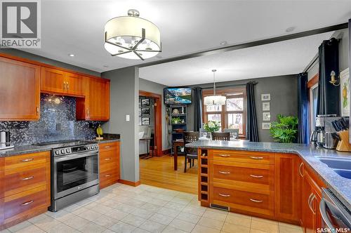 845 Alder Avenue, Moose Jaw, SK - Indoor Photo Showing Kitchen With Double Sink